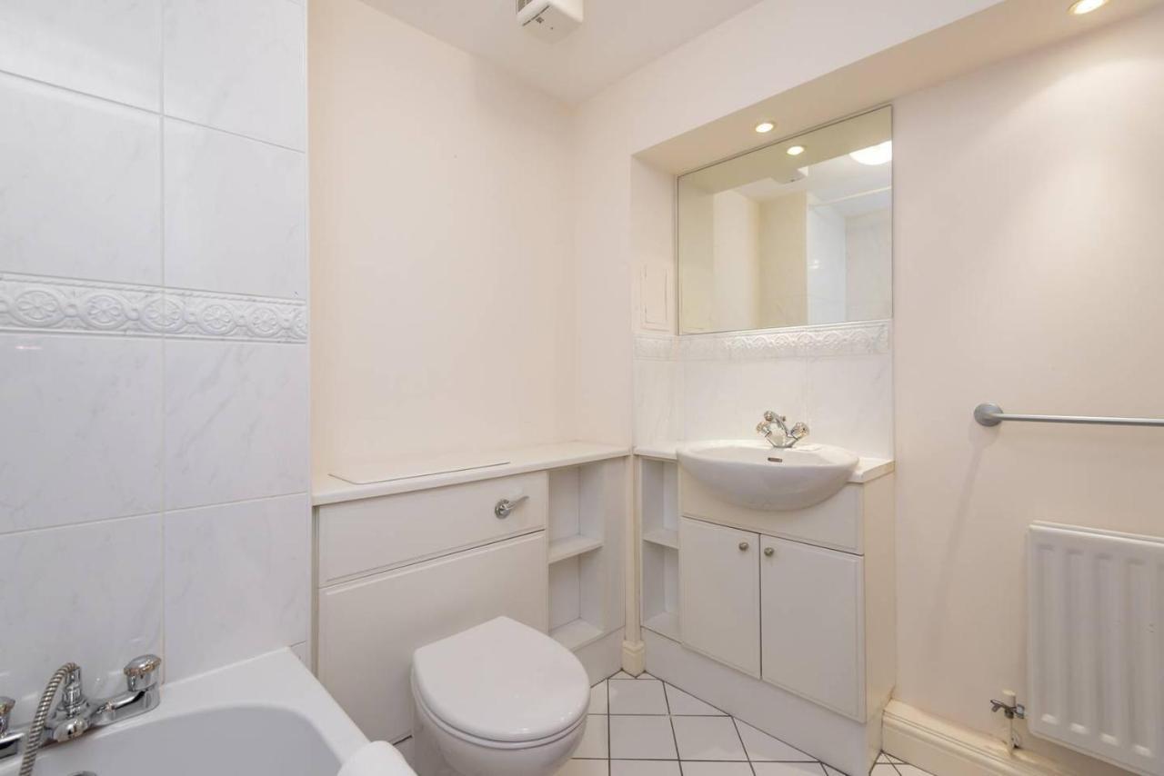 Joivy Old Town Apartment With Parking Close To Royal Mile Édimbourg Extérieur photo